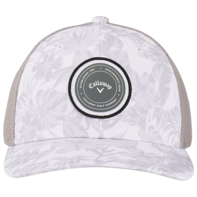 Casquette Playing Through White Tropical